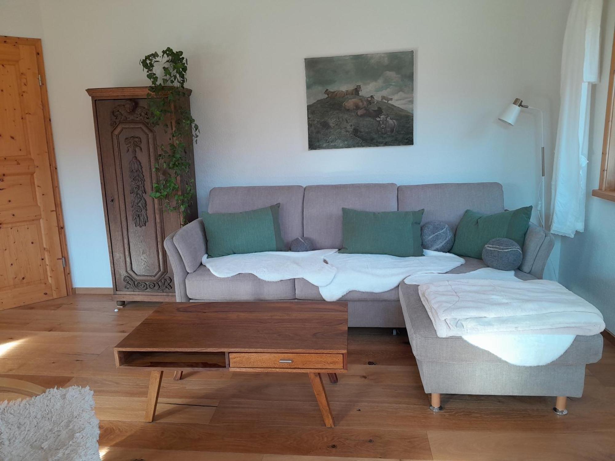 Apartment Neueroeffnung, 2 Wunderschoene Im Gruenen